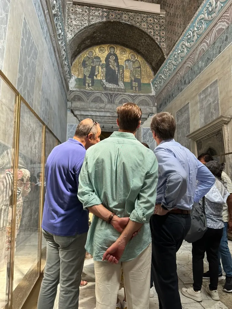 Cultural and historical expeditions